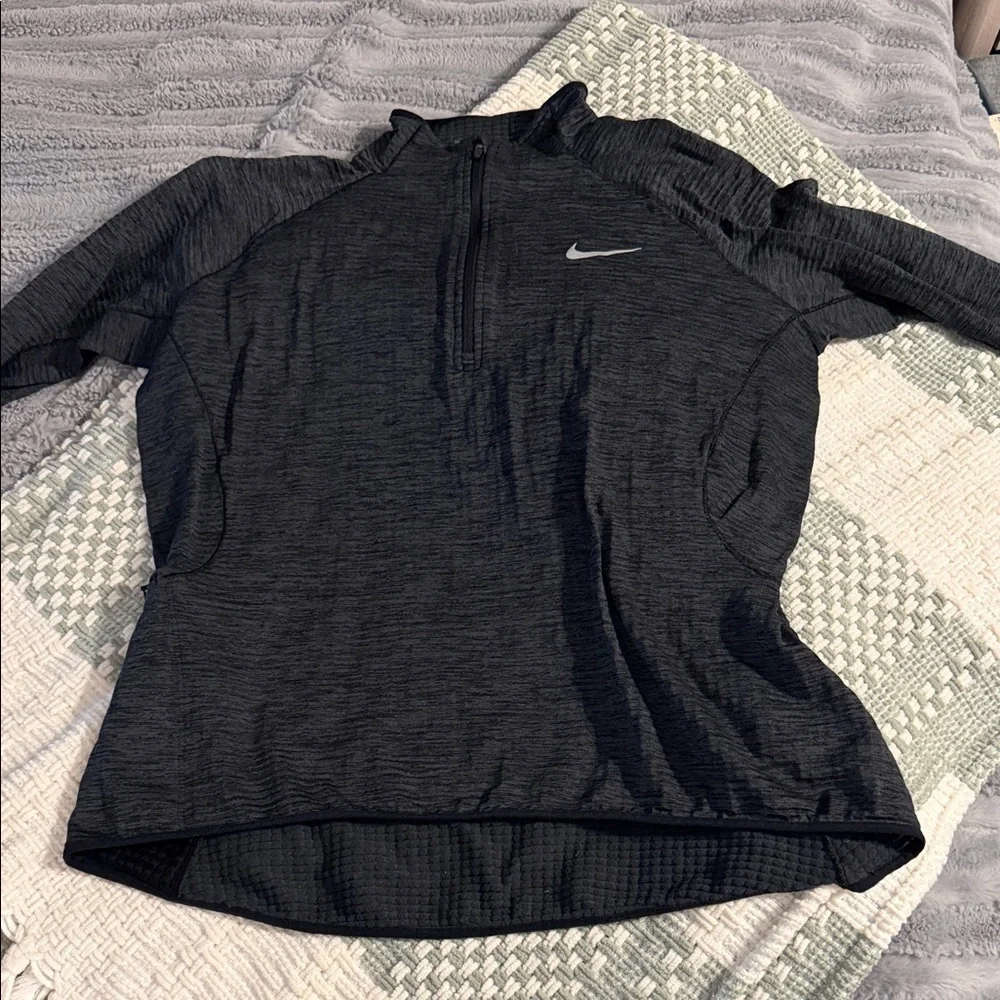 Women’s Nike gray quarter zip pullover